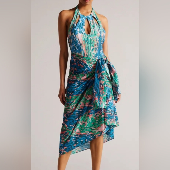 Ted Baker London Accessories - TB Betani Flirty Texture Beach Sarong